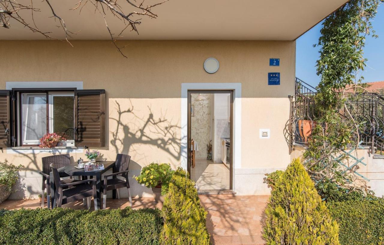 Apartment Complex Orzan Lovrecica Zewnętrze zdjęcie