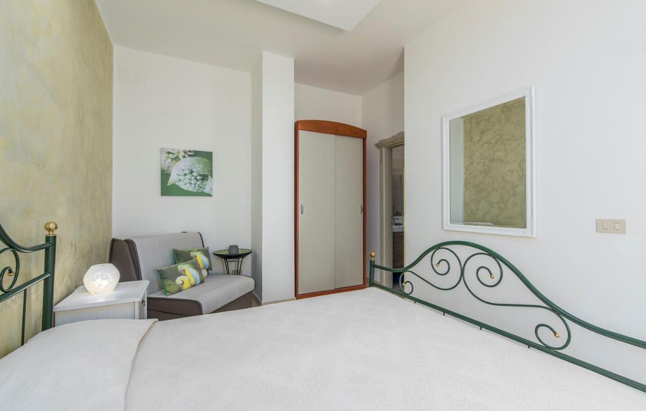 Apartment Complex Orzan Lovrecica Zewnętrze zdjęcie